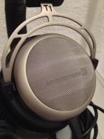 Beyerdynamic T1 Tesla